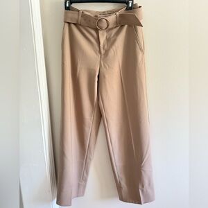 Club Monaco Straight leg cropped pants with Belt size 00